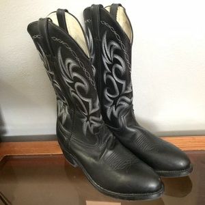 Durango Size 9 Black Embroidered Cowboy Boots